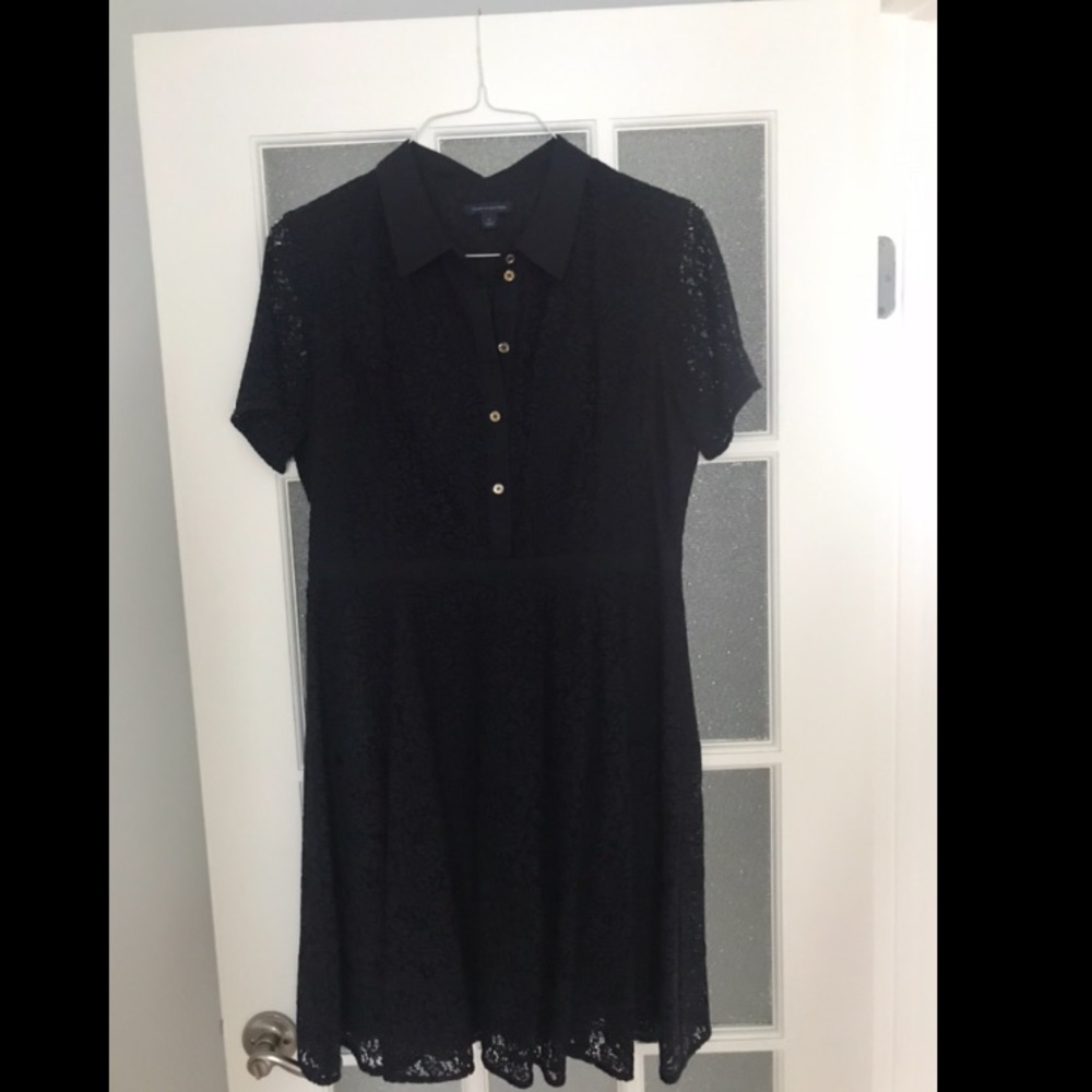 Tommy Hilfinger Navy Lace Dress
Only worn once ✨